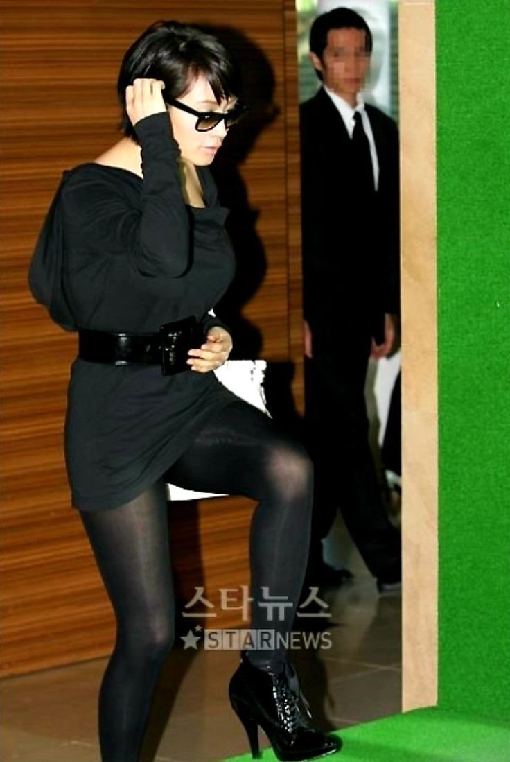 Saddria1997's tweet photo. Hye-soo in little black dresses is my weakness 😩 https://t.co/zanq7Sc5Se