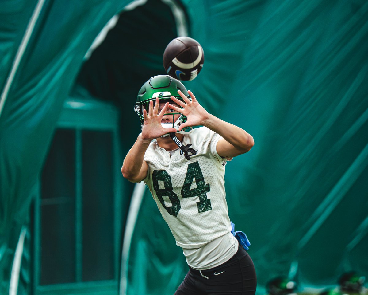 GreenWaveFB's tweet photo. It’s all in the details

#UptownFootball | #AIE https://t.co/89vVQ15Fat