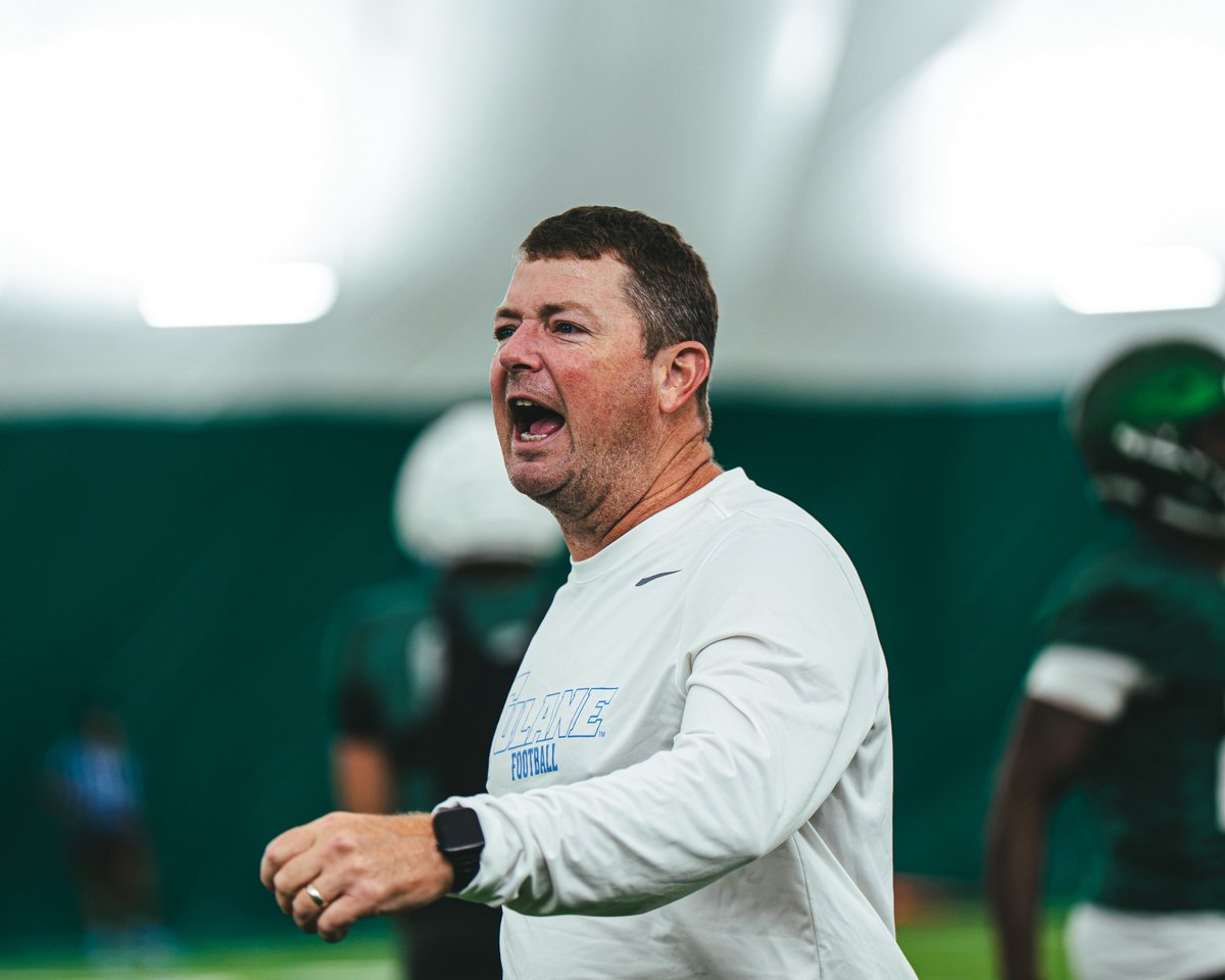 GreenWaveFB's tweet photo. It’s all in the details

#UptownFootball | #AIE https://t.co/89vVQ15Fat
