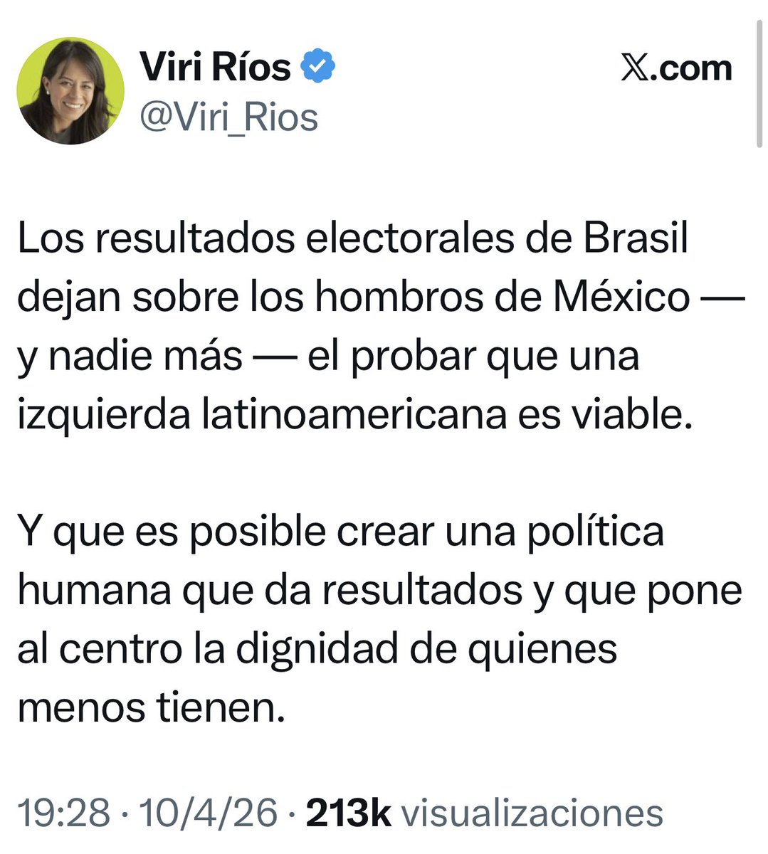 PelonGomis's tweet photo. El análisis de @Viri_Rios es extraordinario:

¡Cuando la izquierda latinoamericana tiene menos votos que la derecha, se demuestra que la izquierda latinoamericana sí funciona y además es viable! 
 
Para Viri Ríos lo importante es interpretar los votos en lugar de contarlos. 🤣

Técnicamente Lula quedó en segundo lugar, pero políticamente, ideológicamente, humanamente, latinoamericanamente y espiritualmente… ¡Quedó en el lugar que a esta ridícula defensora domesticada del bienestar le conviene!