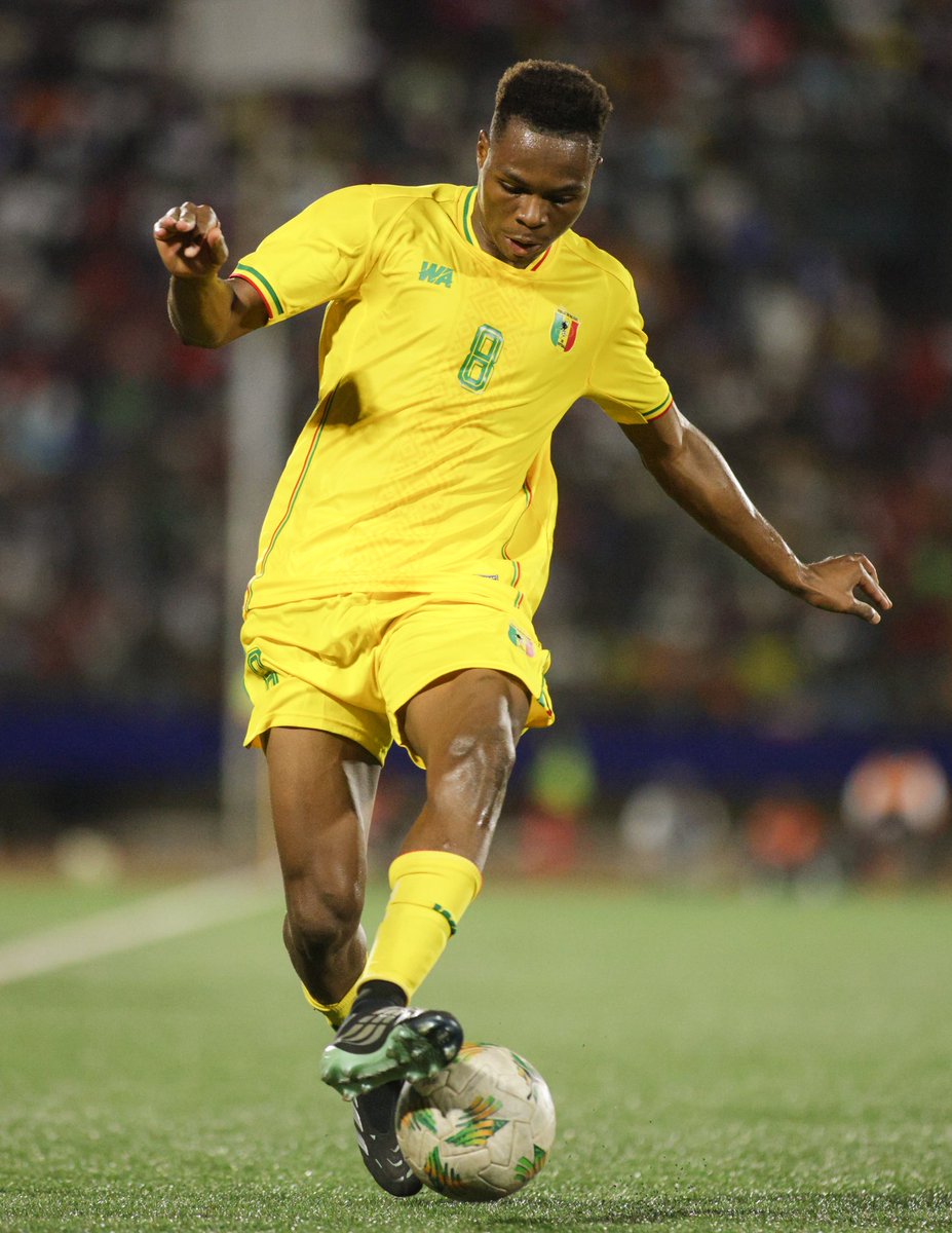 msangare2002's tweet photo. On est sur le bon chemin ❤️🇲🇱🙏🏾
Beaucoup de choses positives sur et en dehors du terrain on va y arriver ❤️🇲🇱

See you soon 

Anba kai Fasso de Kama 🇲🇱❤️ https://t.co/Lgaa1oOD7A