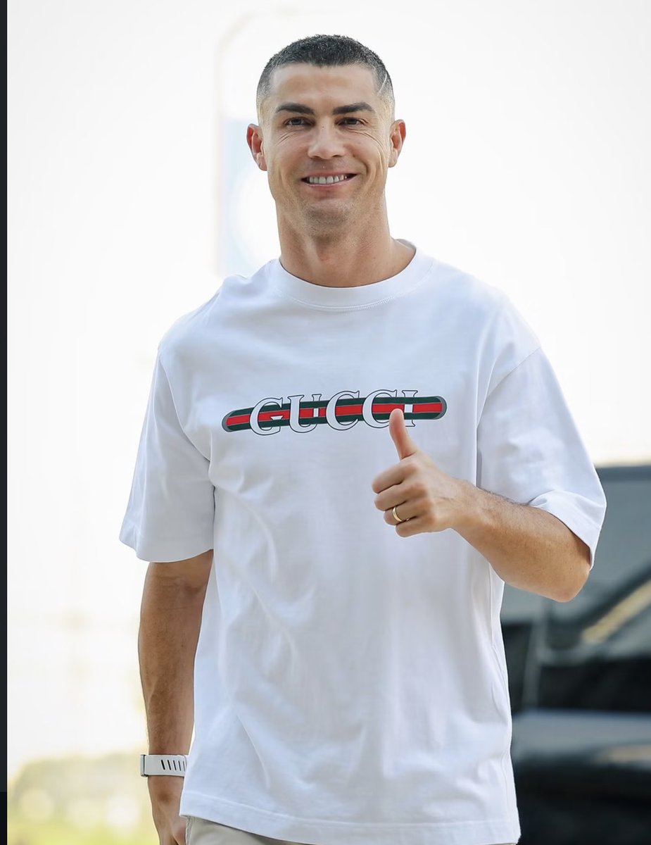 FootballGyaani's tweet photo. Cristiano Ronaldo is back at Al Nassr — fresh haircut, big smile, and ready for another chapter. 🐐💛💙

#CristianoRonaldo #Ronaldo #CR7 #AlNassr https://t.co/GSoibrfb2S