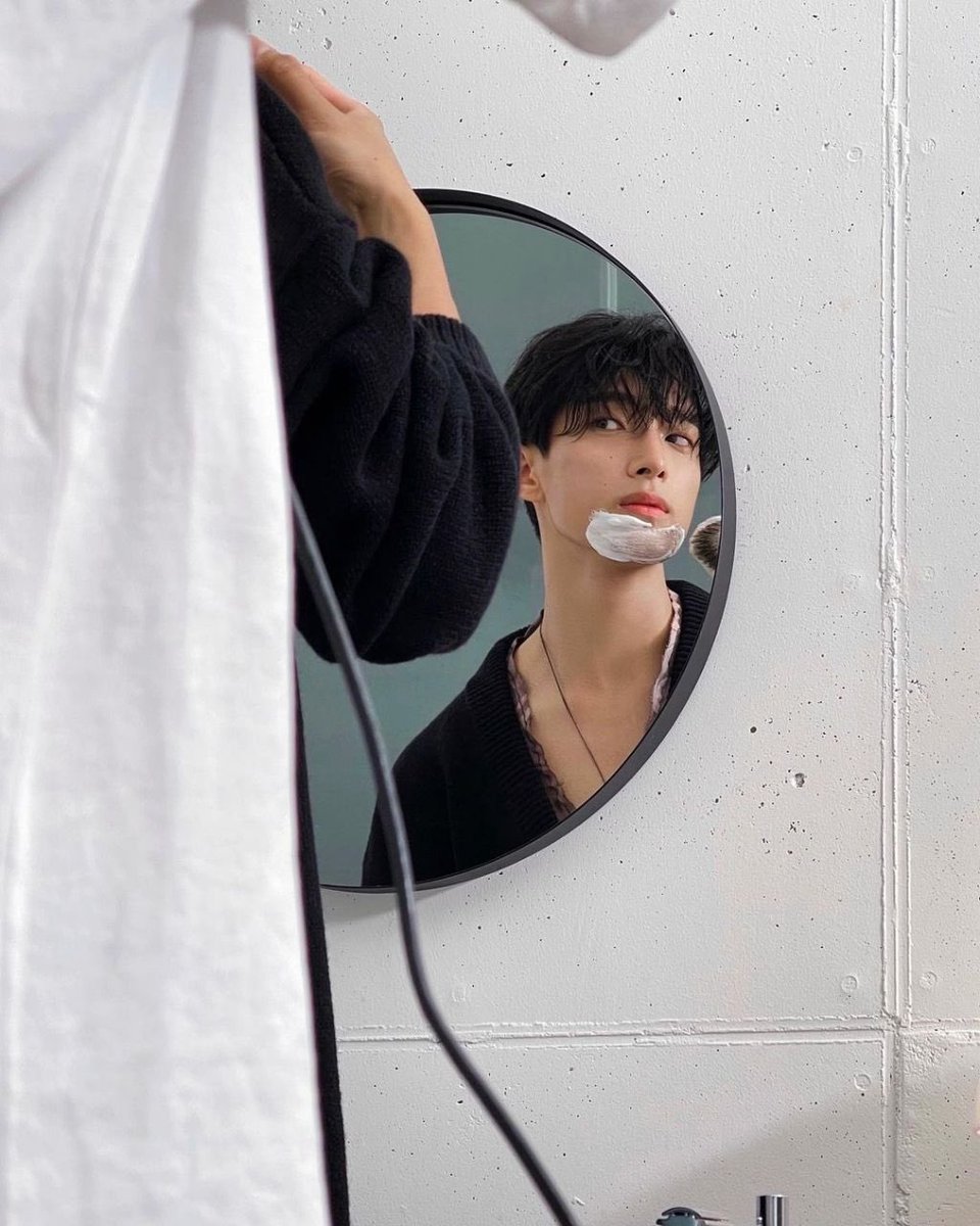 timefordk's tweet photo. 211006 도겸 인스타그램 #dkig
Attacca 🖤
#도겸 #ドギョム #DOKYEOM #세븐틴 https://t.co/YovcfC92Ek