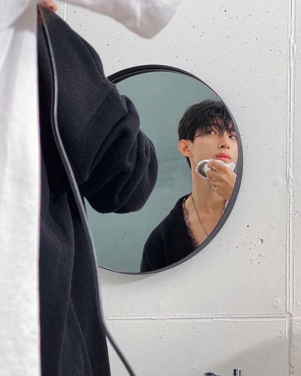 timefordk's tweet photo. 211006 도겸 인스타그램 #dkig
Attacca 🖤
#도겸 #ドギョム #DOKYEOM #세븐틴 https://t.co/YovcfC92Ek