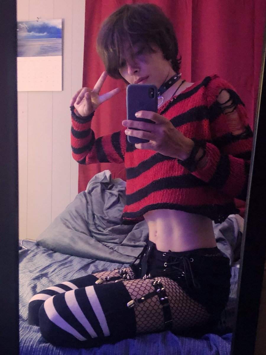 Kairo_femboy's tweet photo. I love this outfit so much, hope you do too! :3 #femboy https://t.co/1UZyWWVOdR
