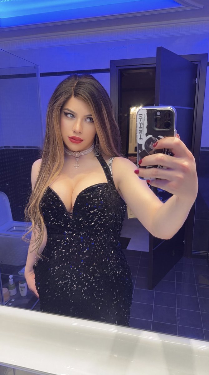 NatalieTwitch's tweet photo. Heyyy https://t.co/1alALSKBrf