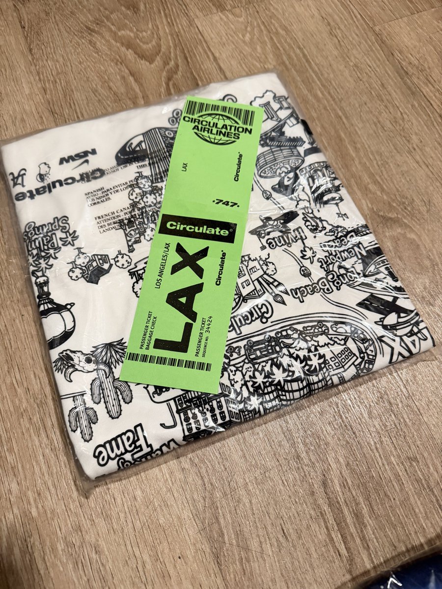 La3Life's tweet photo. lol when all my shirts ship to me I will do the clothing haul 

But one of the best shirt @ComplexCon 

Was @circulate by @YoungCorey 

Just look @ this packaging https://t.co/SJx1DKNquG