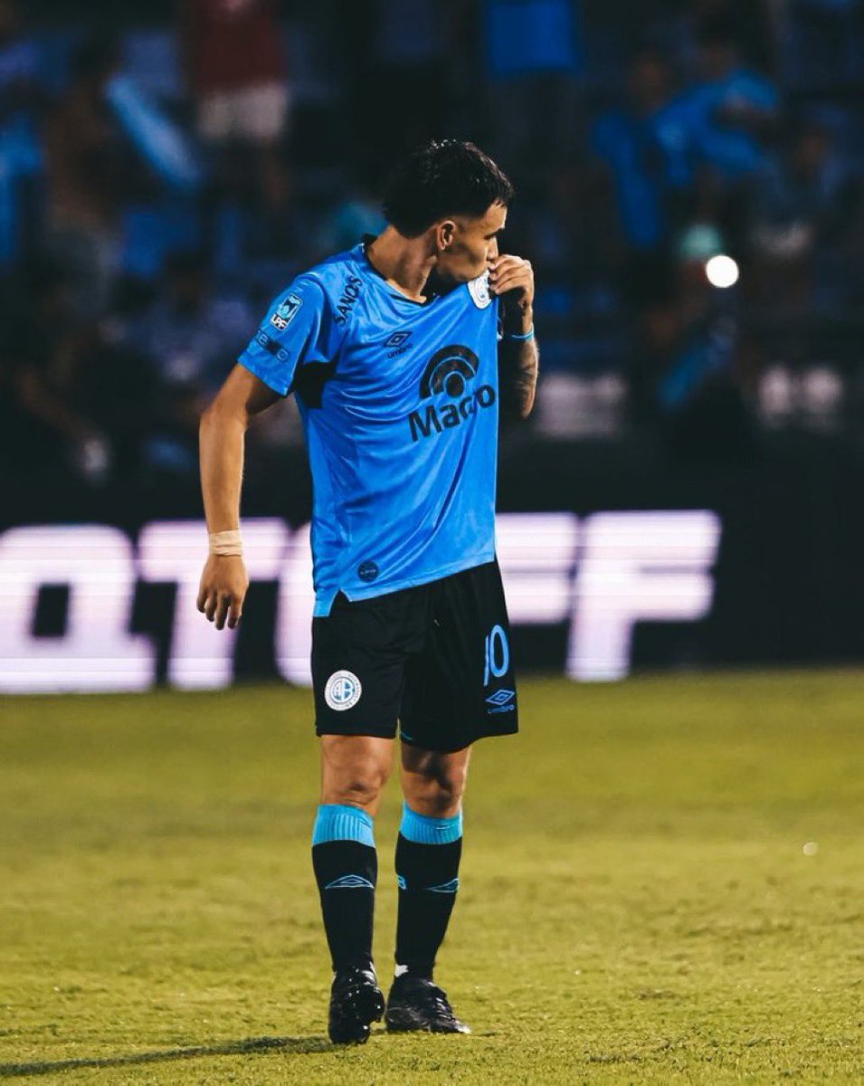 Ramii6610's tweet photo. Palo contra argentinos en la semi pero asistencia en la final 
Palo contra las gallinas culiadas 
…….
La vida nos está preparando para el mas gritado capitán, yo sé que llegará. https://t.co/U2UVGfuAMa