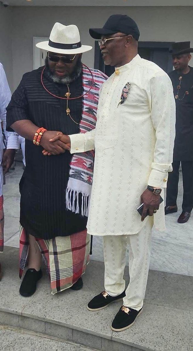 RiversWins2027's tweet photo. Earlier today Asari Dokubo met with @OKChinda at the Honorable FCT Minister Nyesom Wike's Residence.
Some group of people are still in shockπ
Even Asari is OK
#RiversisOK https://t.co/lNAaBXawjJ