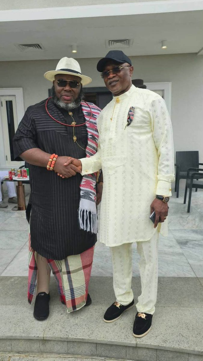 RiversWins2027's tweet photo. Earlier today Asari Dokubo met with @OKChinda at the Honorable FCT Minister Nyesom Wike's Residence.
Some group of people are still in shockπ
Even Asari is OK
#RiversisOK https://t.co/lNAaBXawjJ