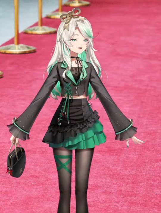 BorosIsSTRONG's tweet photo. get yourself an oshi that can do both, like cecilia immergreen. https://t.co/GzpPrOdH6P