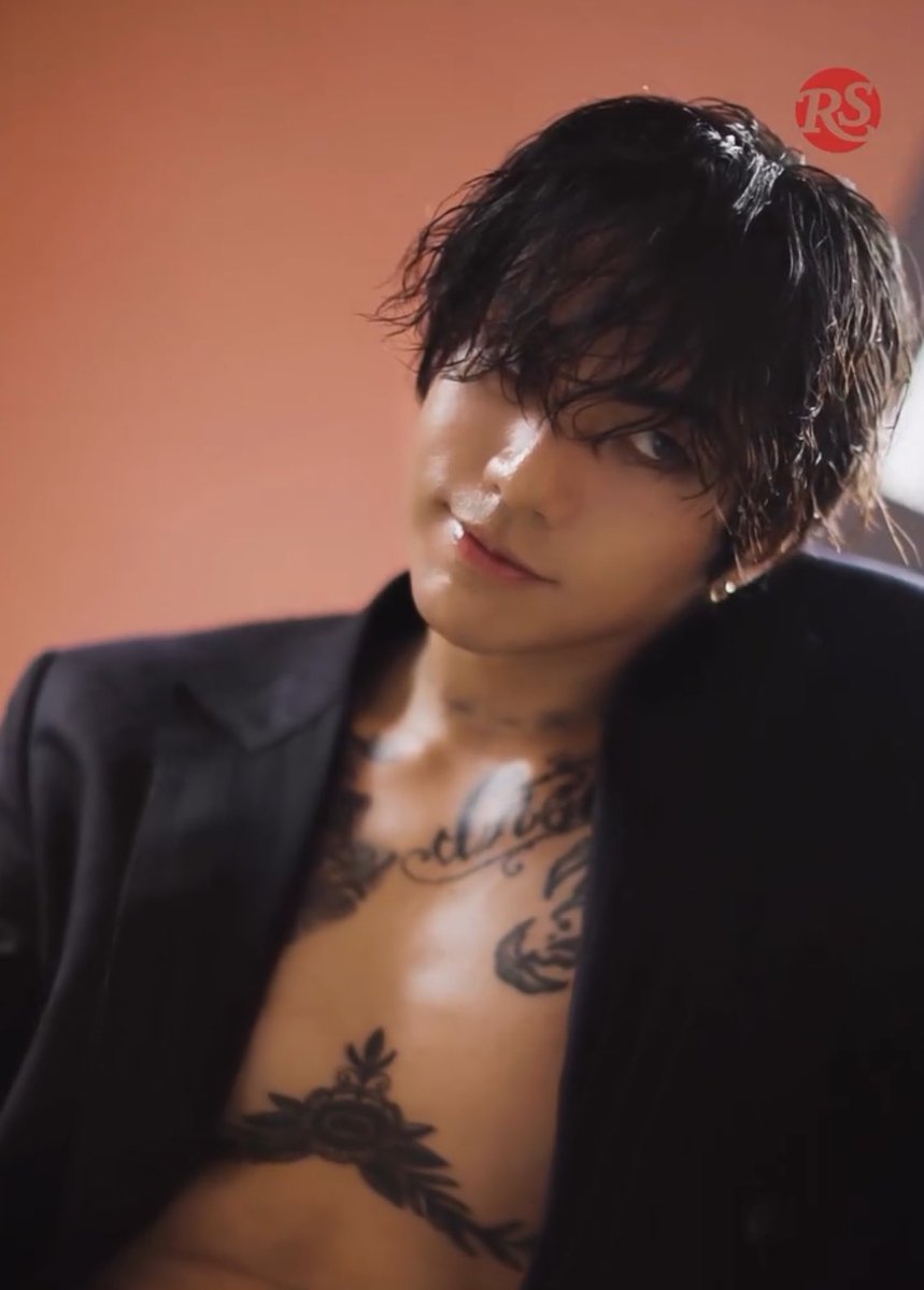 lilithminyoongi's tweet photo. CAN HE NOT??? https://t.co/KzZlJFMTwP