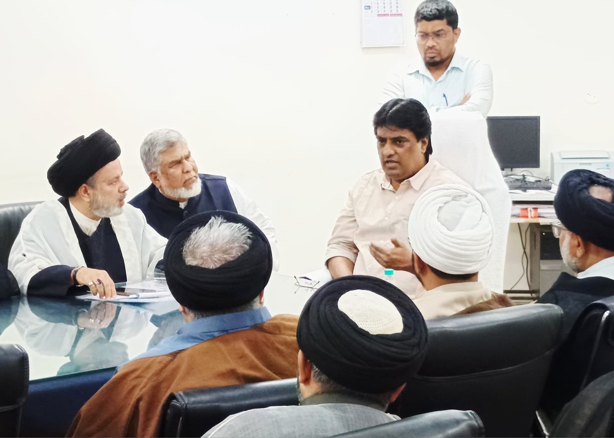 husseni_s's tweet photo. Today Shiya Scholars delegation met on various Shiya Waqf issues at State Waqf Board office, Hajj House, Nampally, Hyderabad.
#syedazmathullahhusseni #cmrevanthreddy #waqfboardleader #WaqfDevelopment #azmathullahwaqf #telanganaazmath https://t.co/KLKoqdtztQ
