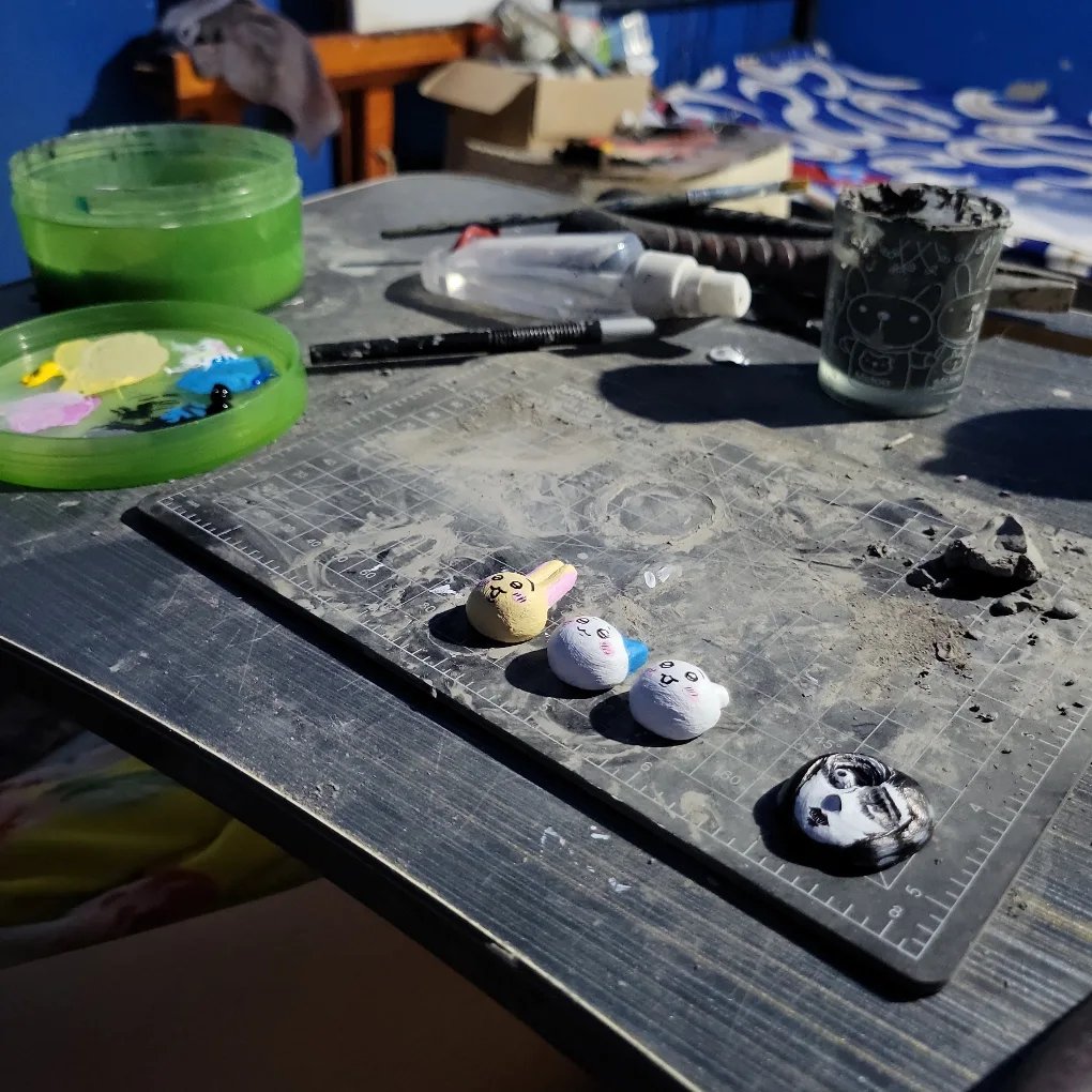 Charlene_Alas's tweet photo. Starting my clay journey lmao.  Feel free to commission me.

#chiikawa https://t.co/9gdYsGdFnh