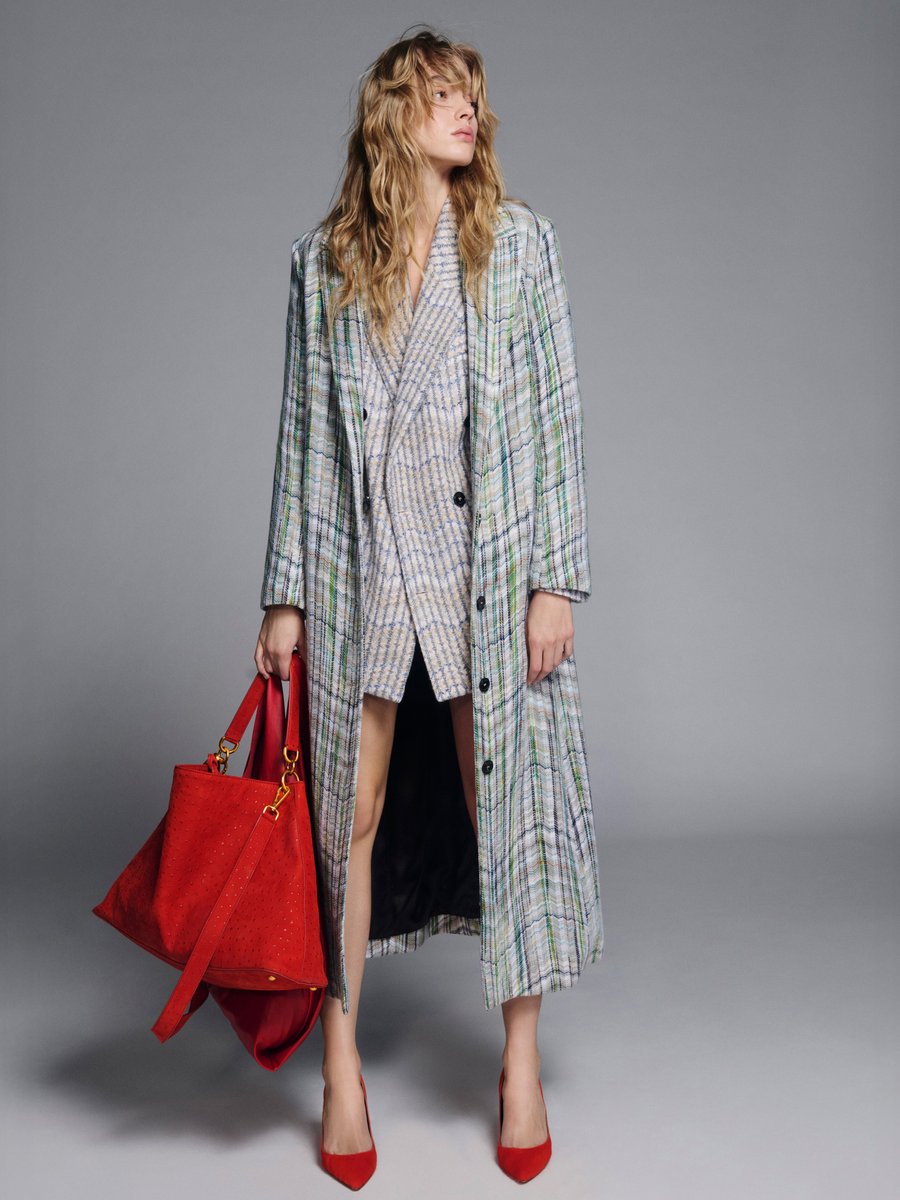 Missoni's tweet photo. An interplay of hues and yarns.
⁣
Discover #Missoni Fall Winter 2026 at https://t.co/TO4APpWgJ4
⁣
#MissoniFallWinter https://t.co/iQsMgRiBEZ
