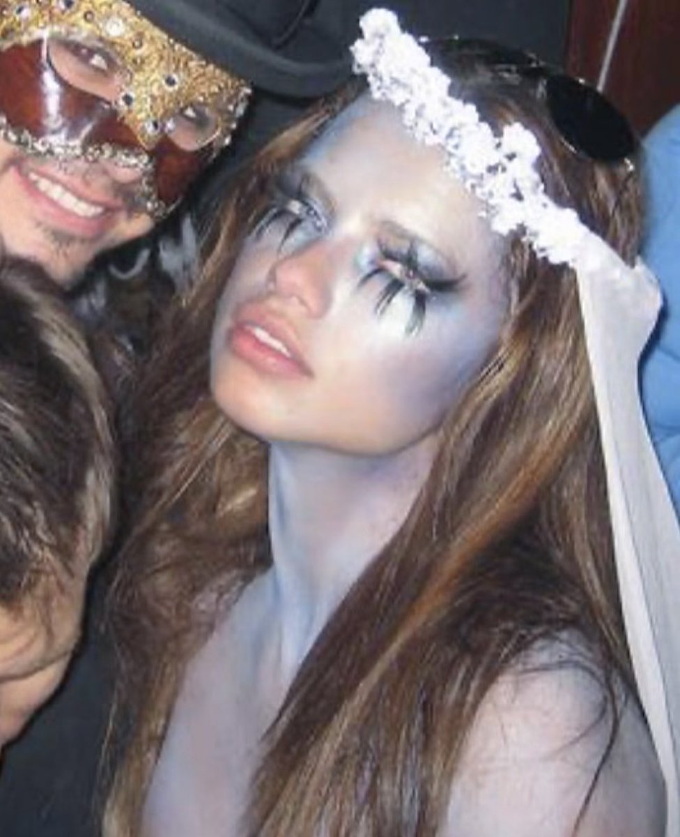 lohanisgod's tweet photo. adriana lima as corpse bride at a halloween party in nyc, 2005 https://t.co/9V4V23Ao5g