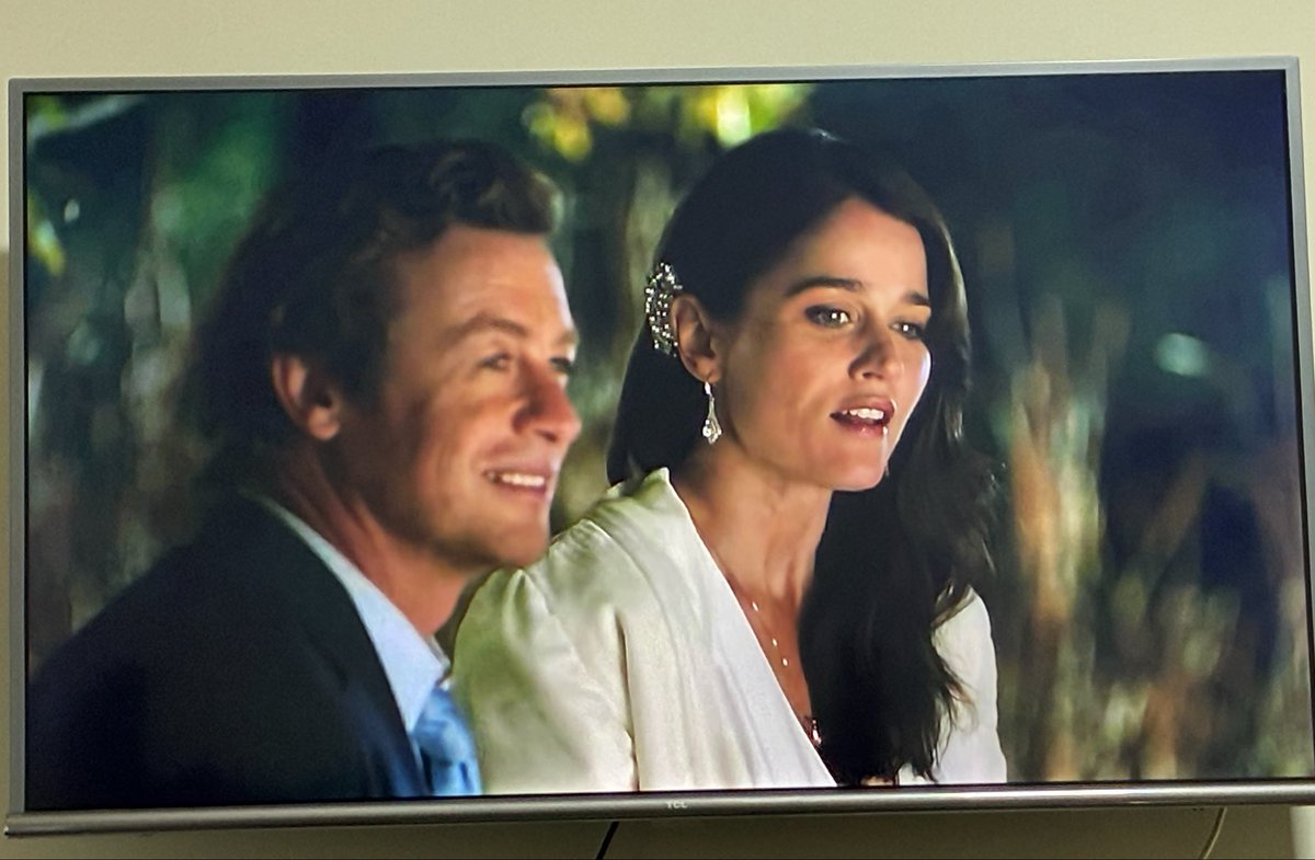 kauann_fr's tweet photo. terminei the mentalist e agora estou sentindo um vazio dentro de mim. https://t.co/QWnuYPqSIo