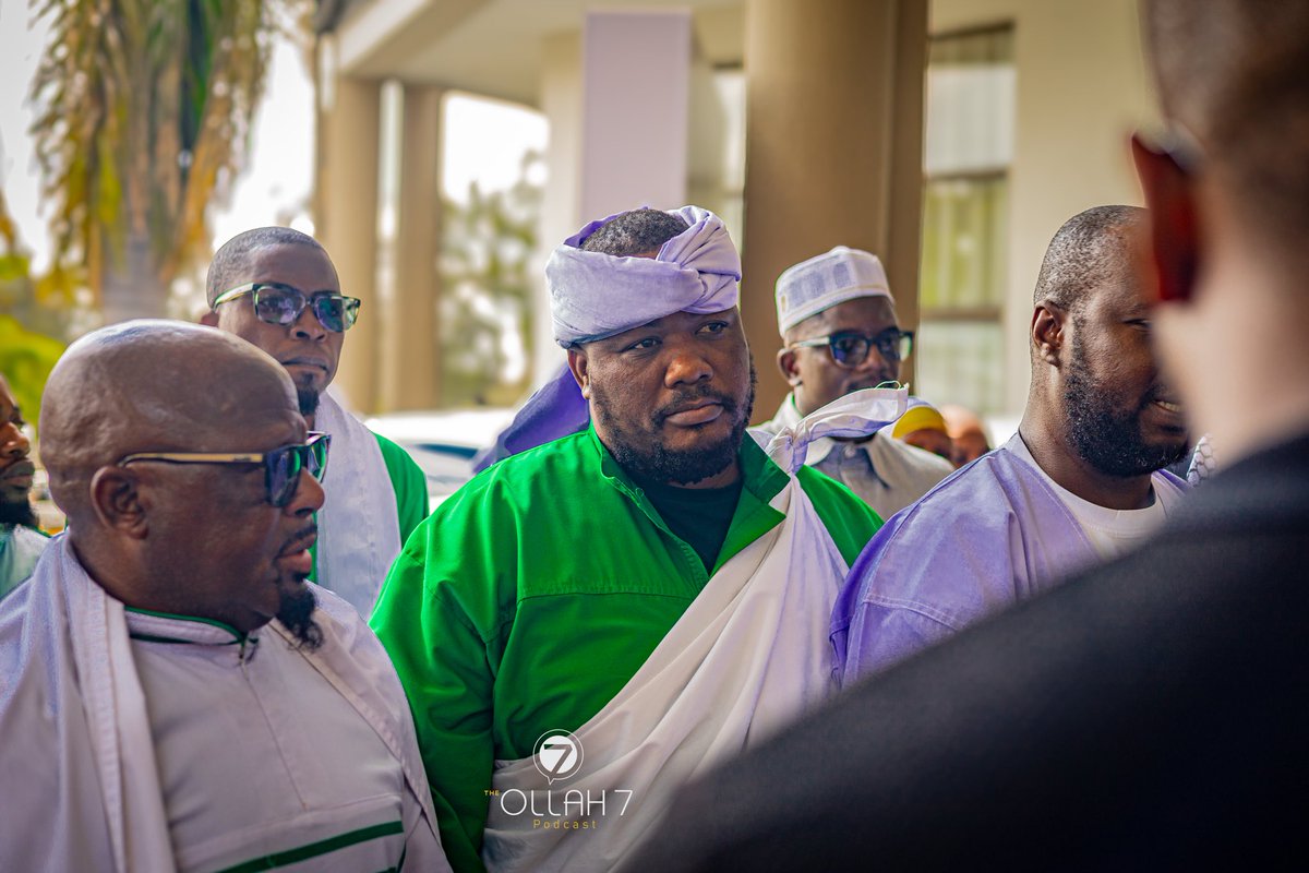 GiantMediaZw's tweet photo. Some of Sir Wicknell’s car beneficiaries who came to pay their respects and mourn with the Chivayo family. #TheOllah7Podcast https://t.co/kIXTV7FFhi