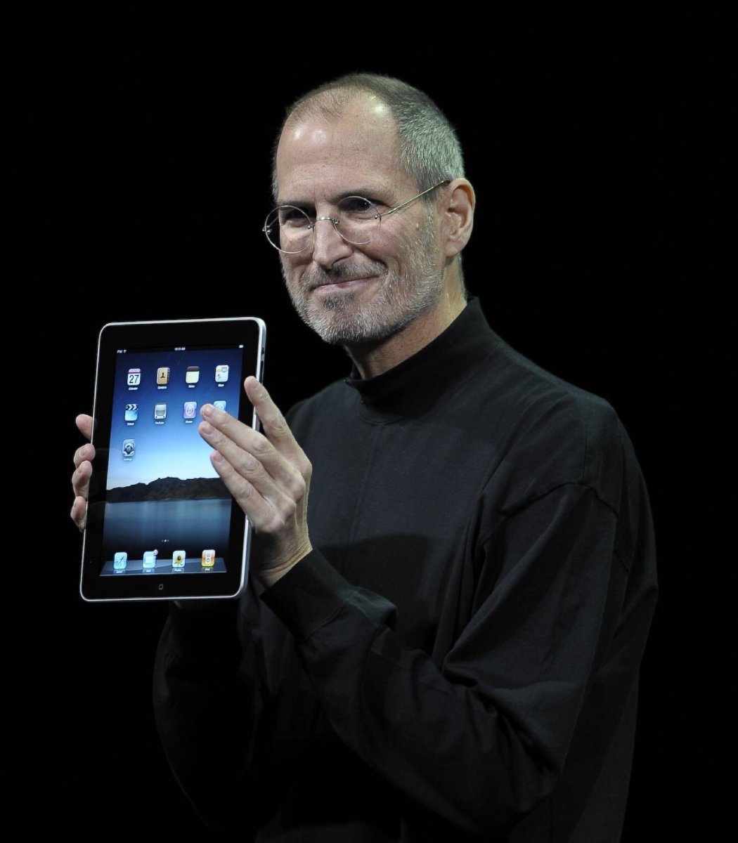 pubity's tweet photo. Apple co-founder Steve Jobs passed away 15 years ago. https://t.co/kkUD2IjsiP