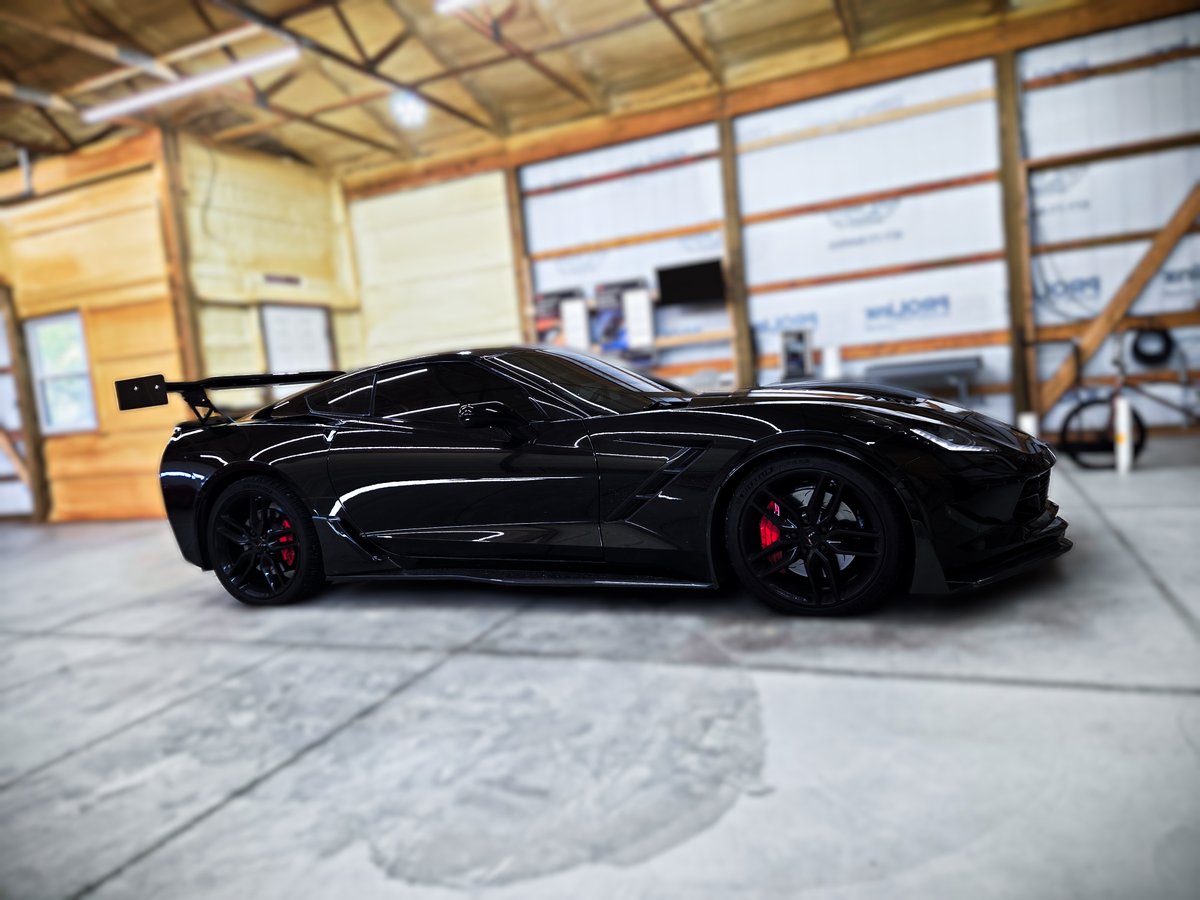 CarBeyondDriven's tweet photo. Quality #3M Ceramic IR 15% is the perfect tint for this tenebrous C7 #Corvette Batmobile.

3M Ceramic IR window film rejects 99.9% ultraviolet &amp; up to 67% infrared solar energy to keep you cooler &amp; safer while you drive.

#carbeyonddriven https://t.co/dunOz5EsFh