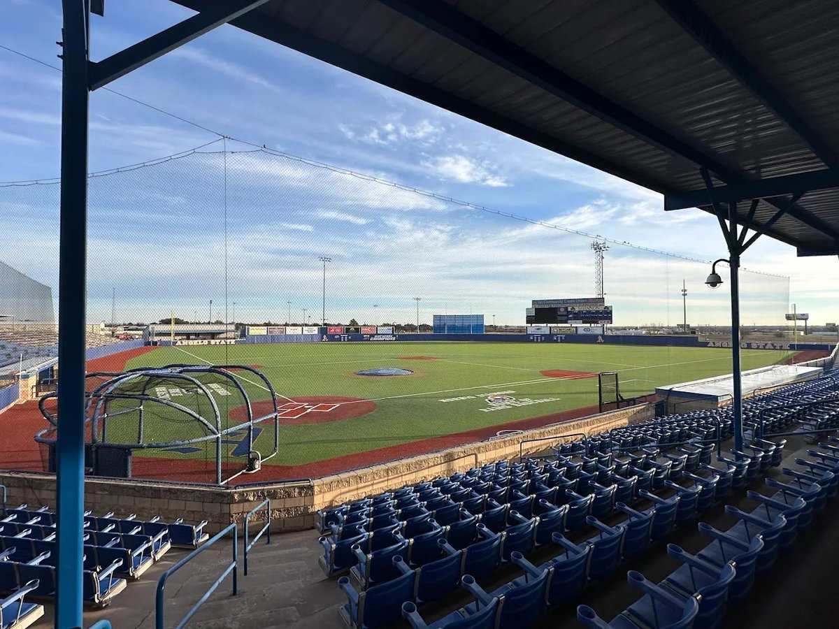 divIIbaseball's tweet photo. Picturesque baseball fields 📸☀️

Which #D2Baseball field is your favorite? Which would you love to see in person? https://t.co/EcsK92iHDd