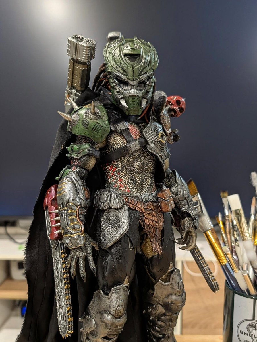 boomshootart's tweet photo. It's Manly Monday!
Share anything cool you've seen lately! Games, mods, music, even your own projects!

Today's shoutout goes to LRL Customs, a 3D printing mini builder who made these custom Yautja Predator models based on Doom Slayer and Dead Space. https://t.co/XYCaNGrAo6