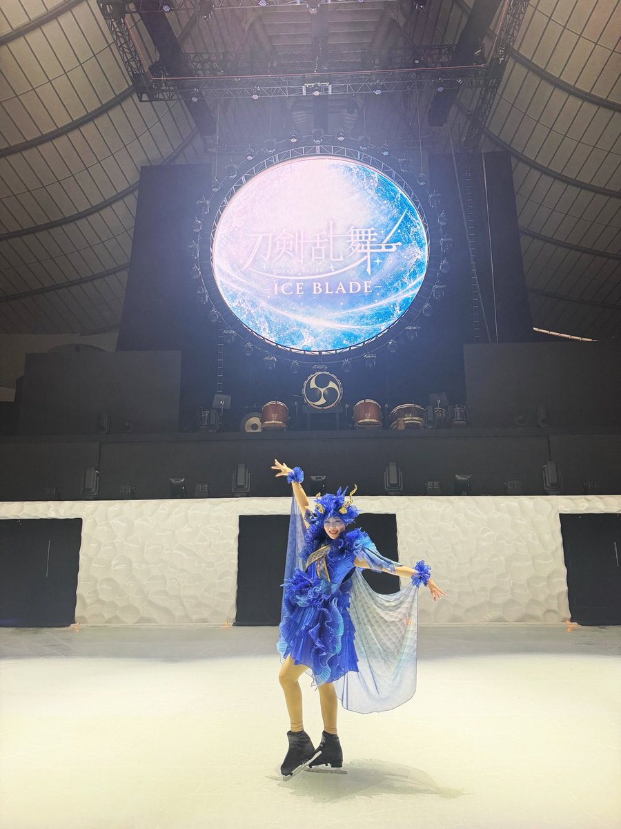 611Sk8's tweet photo. 『刀剣乱舞 - ICE BLADE -』

無事に全公演、完走いたしました

この作品でしか出会えなかった景色、
仲間、そしてたくさんのご縁。

一緒にこの世界を作る一員になれたこと
本当に幸せでした。

会場に足を運んでくださった皆さま
応援してくださった皆さま、
沢山のスタッフの皆さま、
本当にありがとうございました。

心からの感謝を込めて…🫶🏻

またひとつ、大切な宝物が増えました。

ありがとうございました🐉

中西樹希

#刀剣乱舞
#刀ブレ