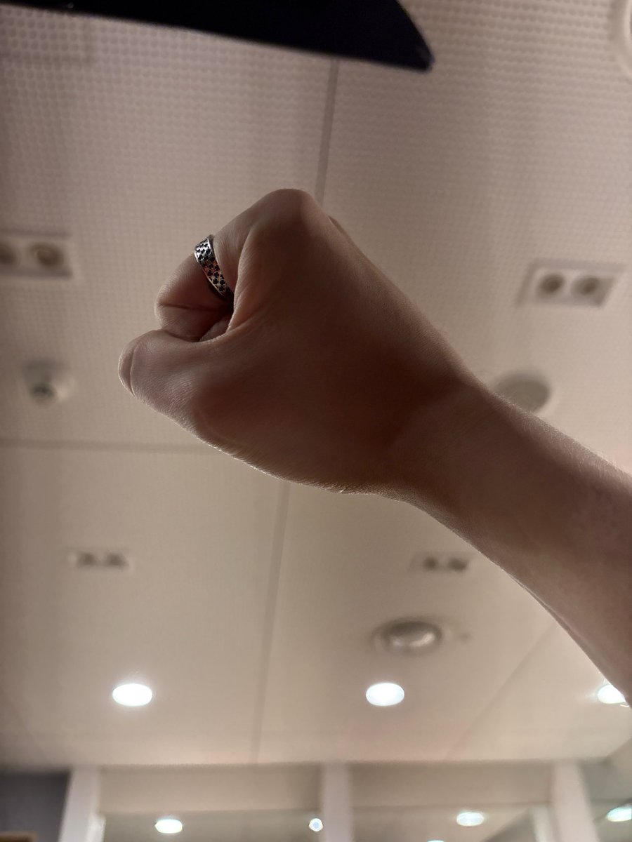ninimeowv's tweet photo. 화이팅하라는뜻 https://t.co/vaBSoEWupv