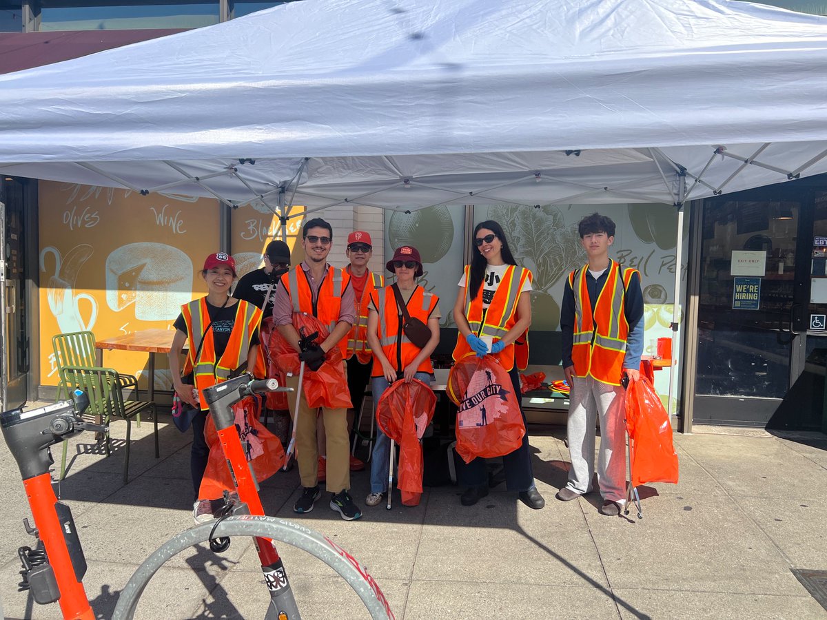 RefuseRefuseSF's tweet photo. This past weekend in San Francisco, it was hardly a surprise to see 420 volunteers remove 440+ bags of litter, strictly out of their love for our city, local environment, and community.

You too can join the fun and movement to get and keep SF clean! https://t.co/I1f0EGSOl0 https://t.co/bCUi0kEyDN