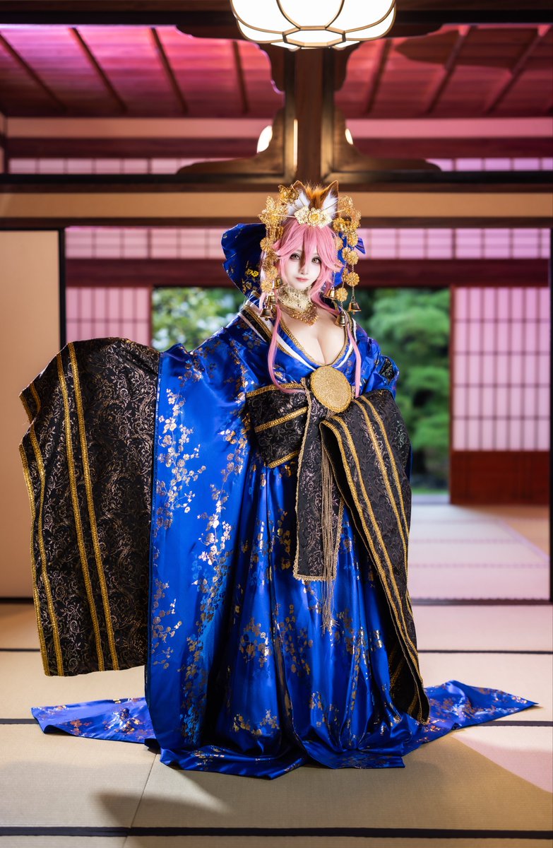 Akeha_cos's tweet photo. Cosplay
FGO  玉藻の前　最終再臨

　　稲穂にそよぐ風のように
　　　たおやかに沈めましょう

📸 ▶︎ ＠portrait_uc 
#FGOcosplay  #稲葉家下屋敷 #Booコスイベ https://t.co/leMV2u0Ddz