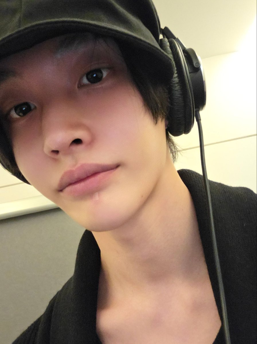 riizetalk's tweet photo. 🎸💭 • 261006 
[12:55 AM KST] https://t.co/eTNKivEG3H