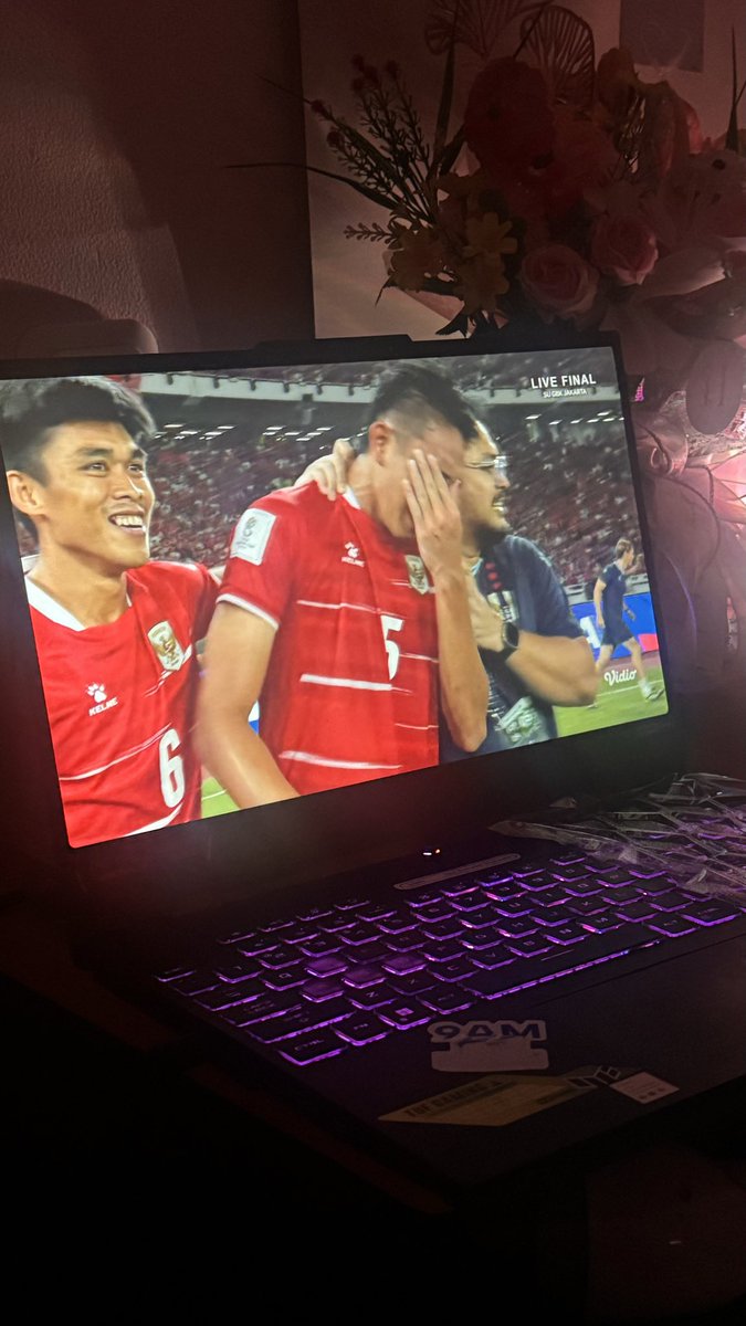 blueedaivy's tweet photo. ALHAMDULILLAH HABIS PULANG DARI THAI MENANG LOH YA😹 https://t.co/jElvLq5cwo
