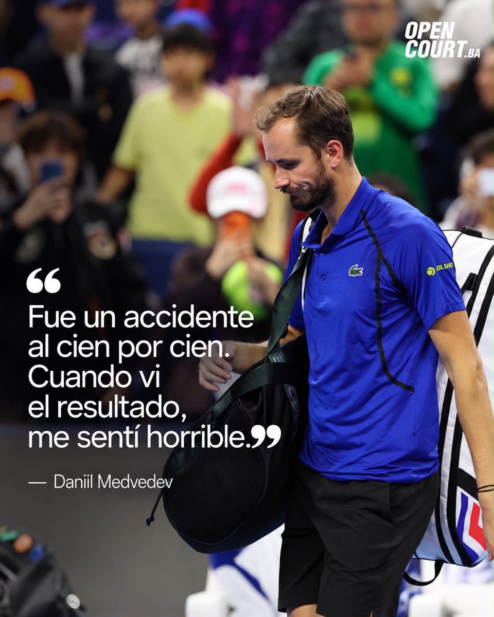 OpenCourtBA's tweet photo. Las primeras palabras de Daniil Medvedev tras su descalificación en Pekín.

El ruso aseguró que el pelotazo fue completamente accidental y que su principal preocupación es el estado del espectador.

“Espero que esté bien. Espero poder reunirme con él y compensarlo de alguna manera.” ❤️‍🩹