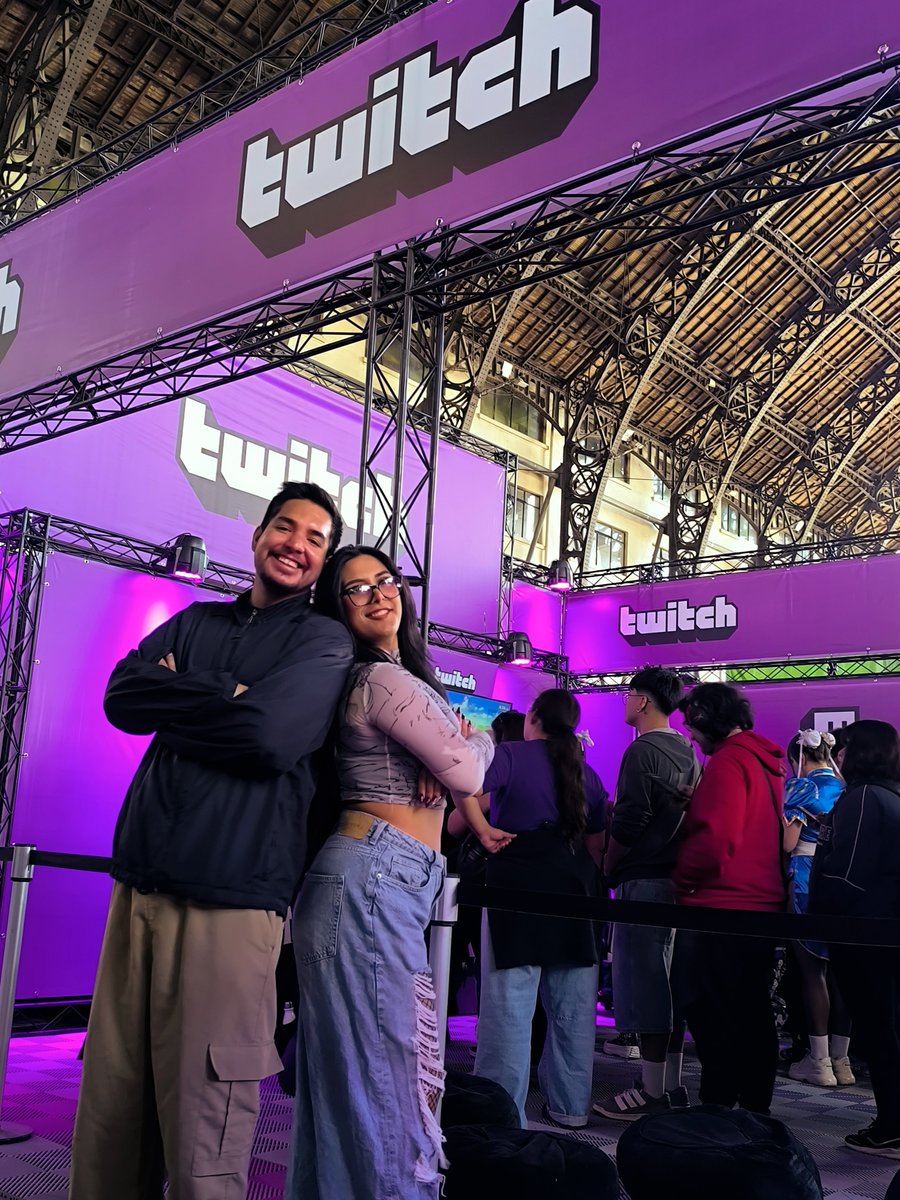 MrGolden_20's tweet photo. @Twitch te queremos mucho 

Ft. @massiponquesito en la ExpoGame 2026 https://t.co/AiOE2OA8ZO