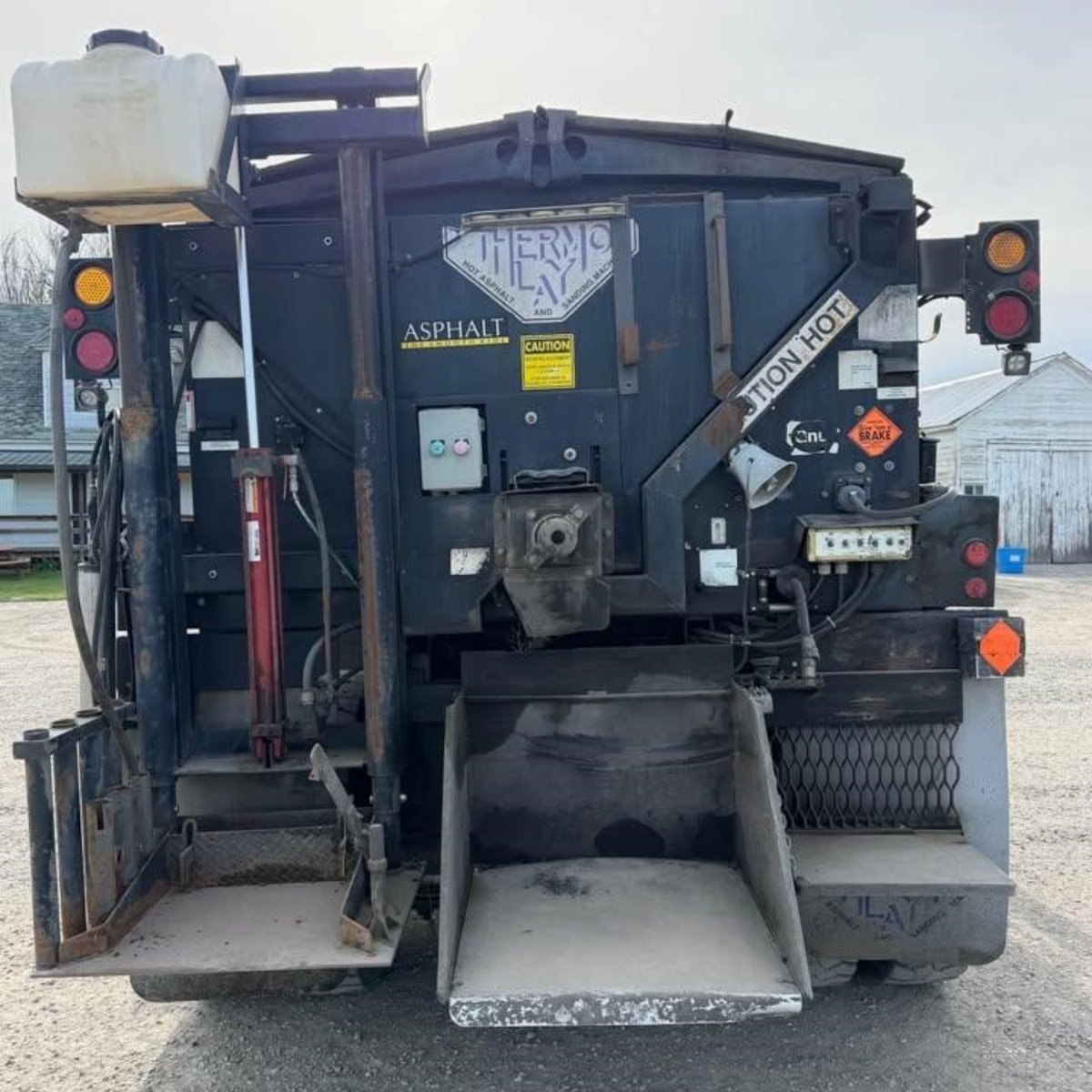 PavingEquipment's tweet photo. Keep the paving operation moving. 🚧🚛
This 2002 Freightliner FL80 is ready to haul materials, support the crew, and keep the job rolling.
View the full listing ➡️https://t.co/A9Me0fcScT
#PavingEquipment #Freightliner #FL80 #Paving #RoadConstruction #WorkTruck https://t.co/aI9TZNj8pr