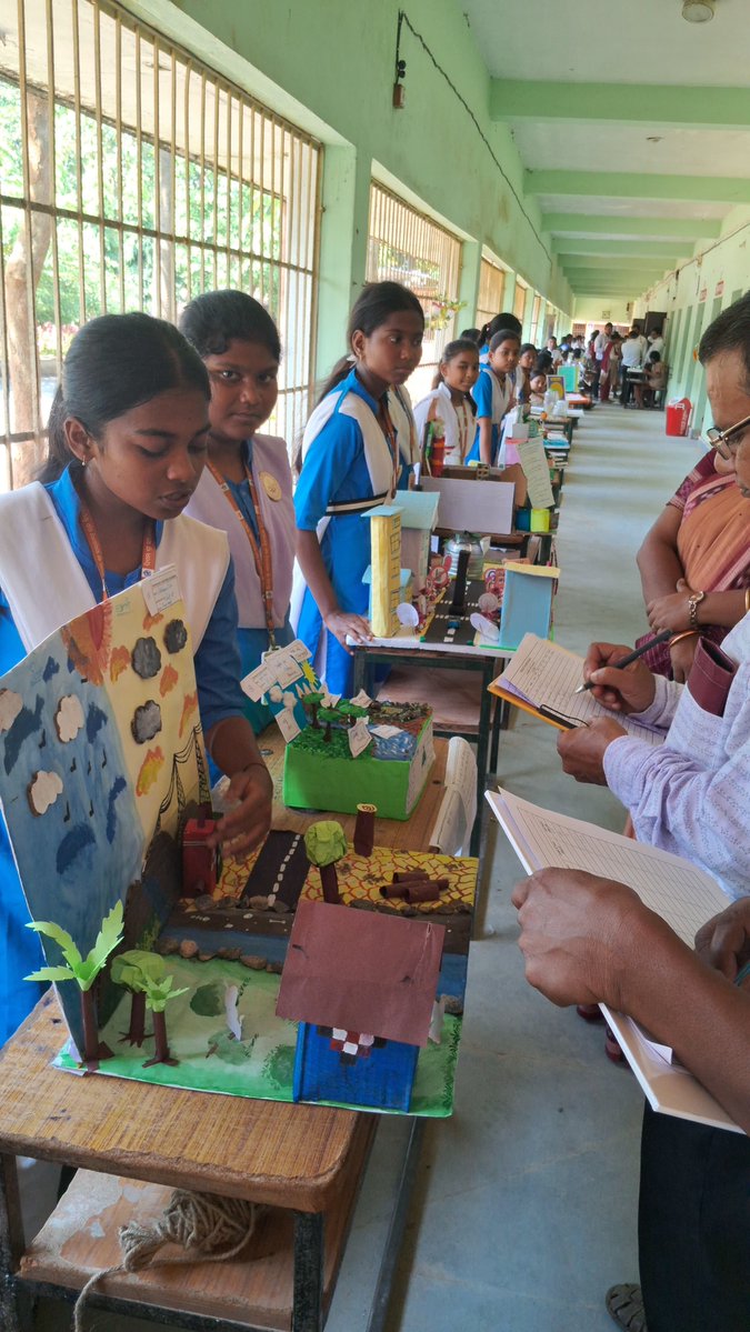 balugaonhs1949's tweet photo. School Level Science Exhibition
#SchoolLevelScienceExhibition
#ScienceExhibition
#ScienceForStudents
#YoungScientists
#ScienceAndInnovation
#InnovationInEducation
#LearningByDoing
#STEMEducation
#StudentInnovation
#ScienceProjects
#FutureScientists
#PMSHRI
#PMShriSchools https://t.co/AU0GTqsxRj