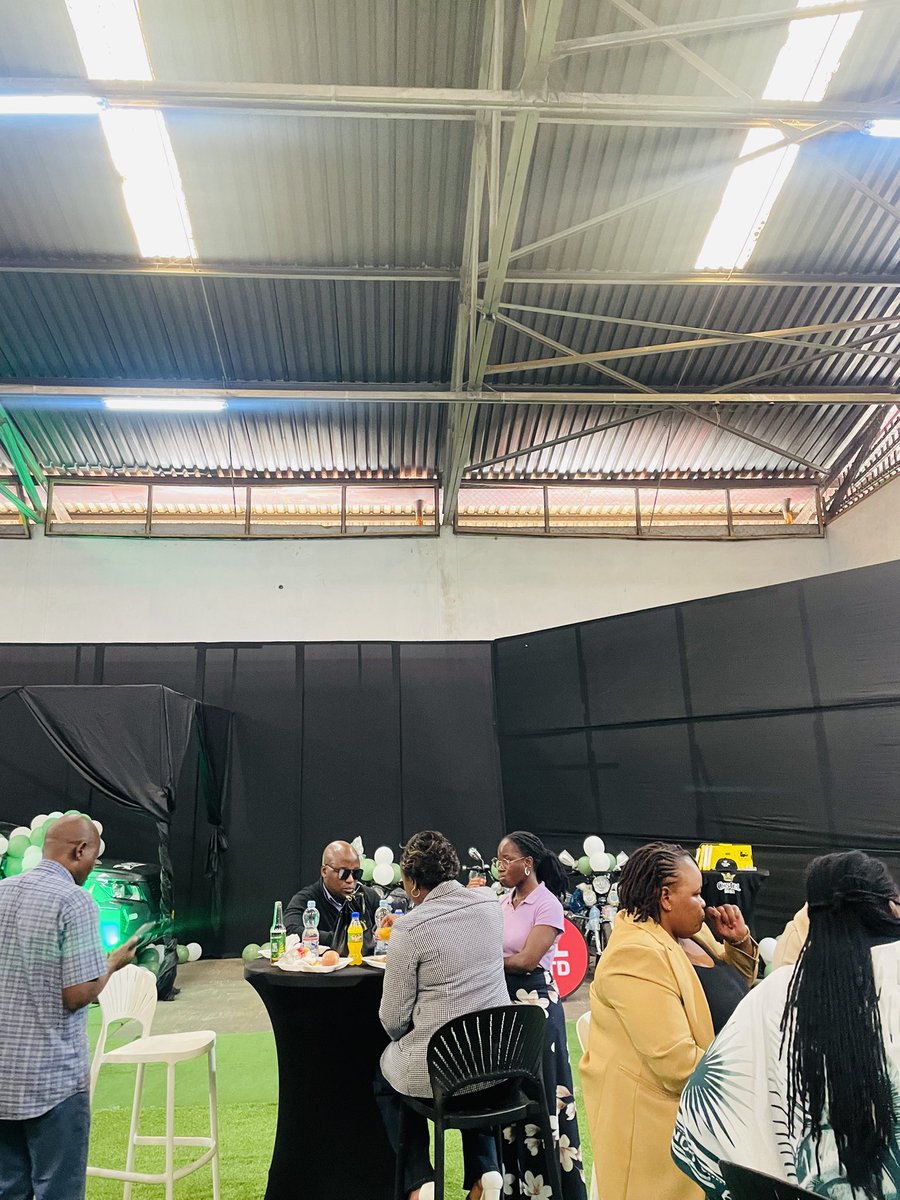 tiidrotafrikka2's tweet photo. I was honored to be part of the individuals called for the launch of Tikwere Under the Crown Promotion by @CastelMalawi . Prizes include a brand new car Nissan Navara, Motorbikes, Solar panels, T shirts &amp; caps and free beer! Zidakwa, tap in! https://t.co/pTRF8AE2hF