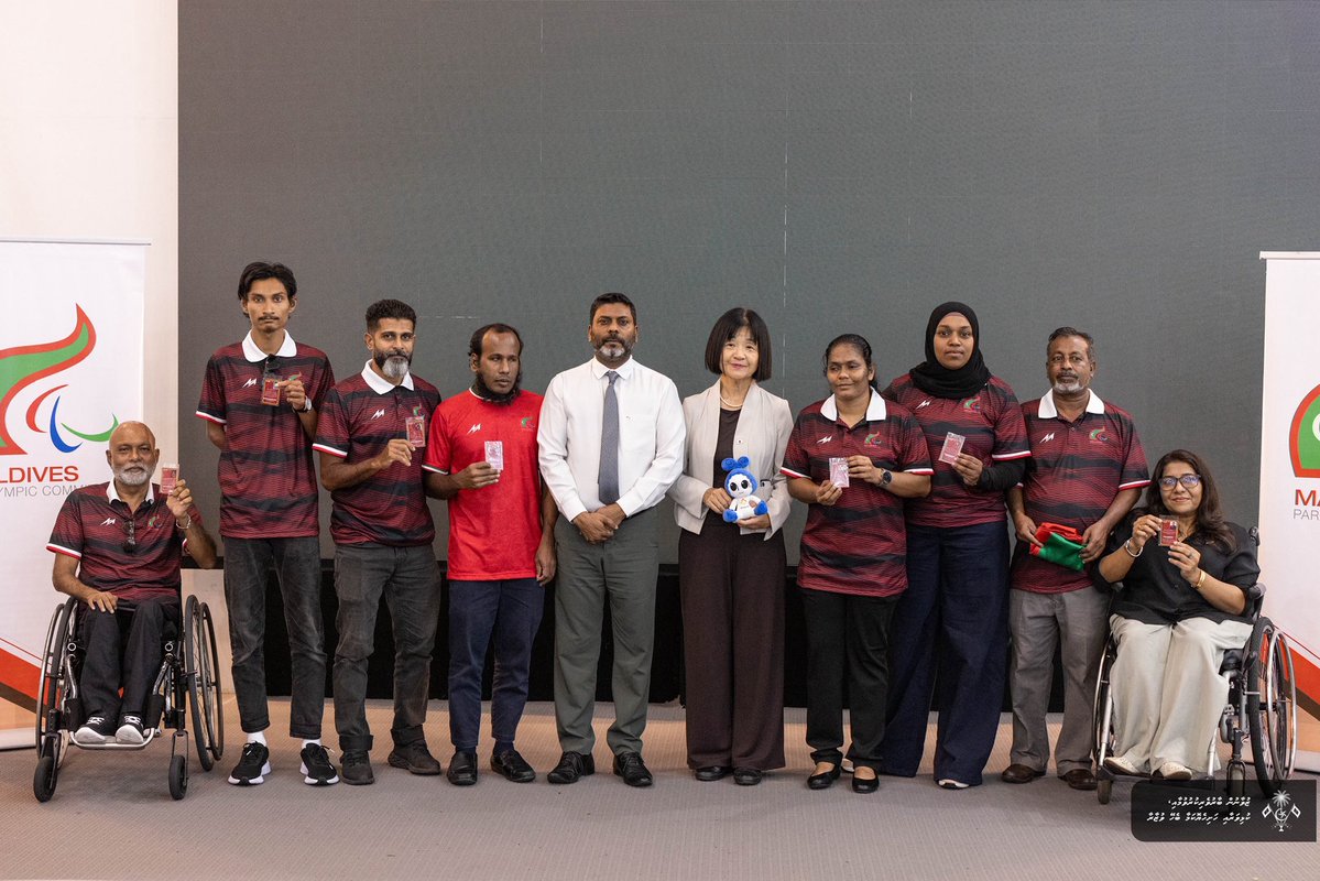 MoYSF_mv's tweet photo. Minister Rafiu attended the Flag Bearer Ceremony and T-shirt handover for the 5th Asian Para Games 2026.

Fathimath Ibrahim and Abdul Razzaq Abdul Samad were announced as the Maldives’ flag bearers for the Games.

The ceremony was graced by H.E. Rumiko Ishigami, Ambassador of Japan to the Maldives, along with key officials from the Embassy of Japan, the Ministry, and the Maldives Paralympic Committee.