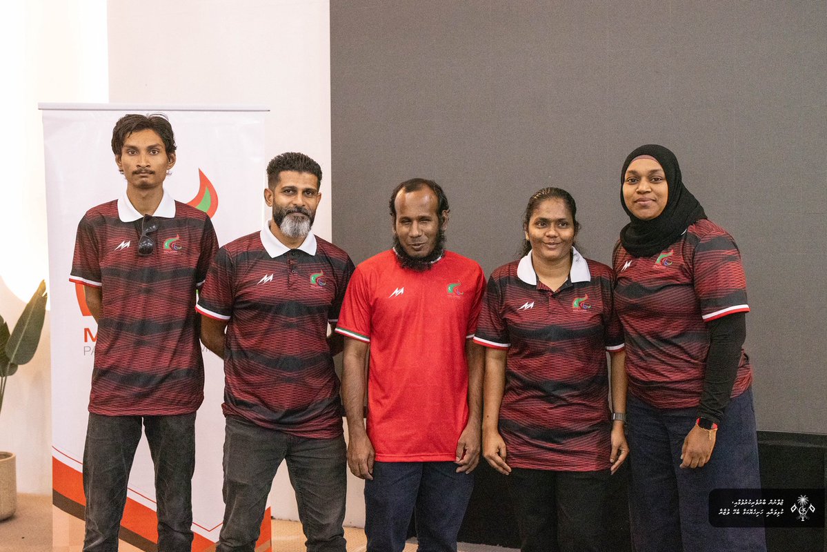 MoYSF_mv's tweet photo. Minister Rafiu attended the Flag Bearer Ceremony and T-shirt handover for the 5th Asian Para Games 2026.

Fathimath Ibrahim and Abdul Razzaq Abdul Samad were announced as the Maldives’ flag bearers for the Games.

The ceremony was graced by H.E. Rumiko Ishigami, Ambassador of Japan to the Maldives, along with key officials from the Embassy of Japan, the Ministry, and the Maldives Paralympic Committee.