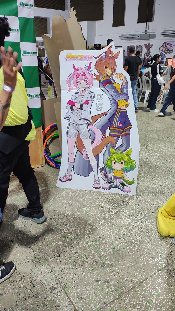 Danielos8900's tweet photo. Estaba en un evento en Cali y ZAZ que me encuentro una @RyumiVT en un poster de Umamusume https://t.co/83r4OLk7mS