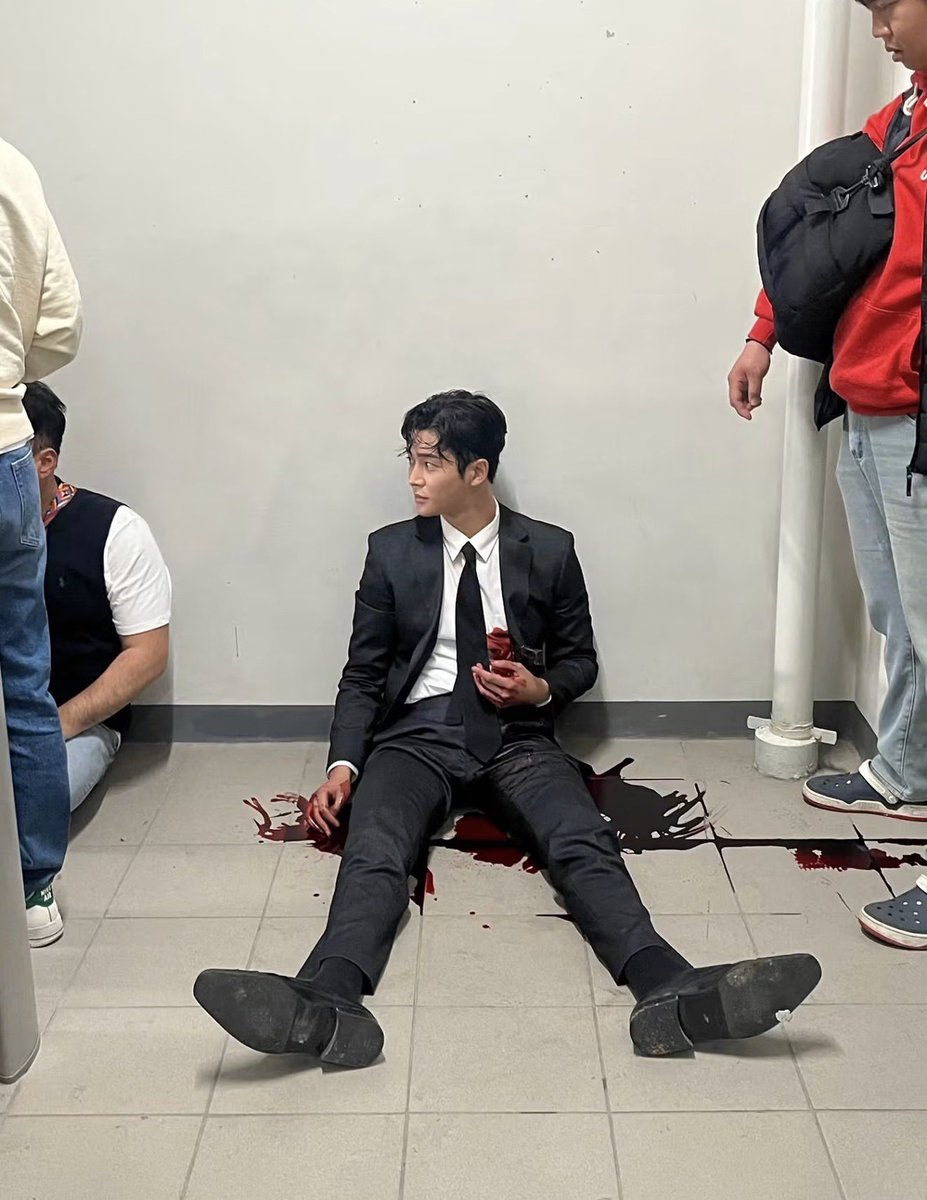 dolgolaeui's tweet photo. Rowoon #kimseokwoo #Rowoon #roming #extraordinaryyou #tomorrow #destinedwithyou #shewouldneverknow #themurkystream #TheKingsAffection #SF9 #로운 #김로운 #에스에프나인 #김석우 #ロウン You can also follow Rowoon’s IG account - ewsbdi (look for blue check mark) https://t.co/jeM4ucajLH