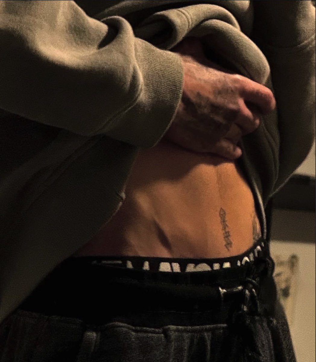 NovaStarMaster's tweet photo. Open wide, you know you want that wallet fucked empty by your new Cash Master😈
#findom #gaynsfw #cashalpha #cashgod #cashmaster #cashmaster4paypig #kinky #findomworship #bdsmِ  #gaybdsm https://t.co/suDBAAuYq8