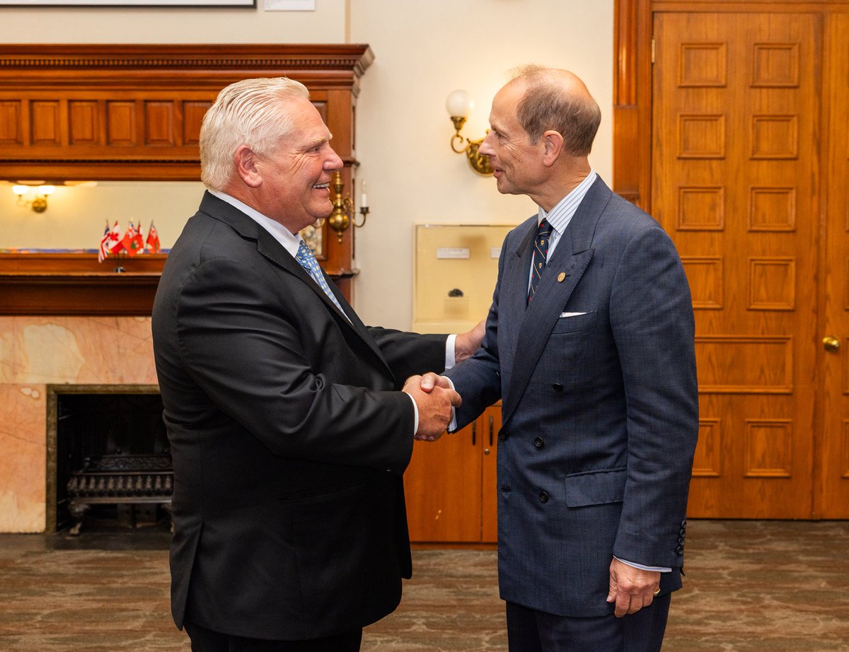 fordnation's tweet photo. It was an honour to welcome His Royal Highness the Duke of Edinburgh to Queen’s Park on Friday to celebrate the incredible legacy of the Duke of Edinburgh’s International Award. 

@dukeofedcanada has helped young people here in Ontario and across the country by fostering volunteerism, growing their confidence and teaching them important skills.