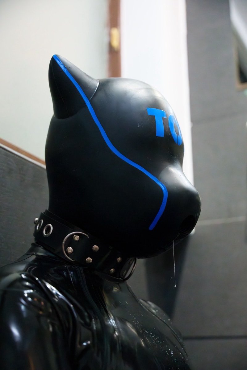 Rawliberation's tweet photo. 🐕 活動預告
這個禮拜是國慶連假大家安排好行程了嗎？
我們在10/09（五）有辦射膠日活動喔
當天限定穿著膠衣並提供飛機杯狗頭
歡迎大家來享用或享受物化的樂趣吧🥵
備註：本活動為男性限定活動

報名連結：https://t.co/d9PaXlbiiA

若後續報名攻受比例或人數失衡，
活動將會取消，敬請見諒 https://t.co/hKNc77acP9