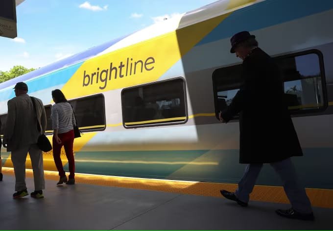 MjengoHub's tweet photo. High-speed rail projects face delays from capital demands, land acquisition hurdles, and shared freight bottlenecks.

Sustained financial commitment and consistent regulatory support remain critical to completing intercity passenger networks.
https://t.co/MpwRY4QNkx https://t.co/R2PShcSfOy