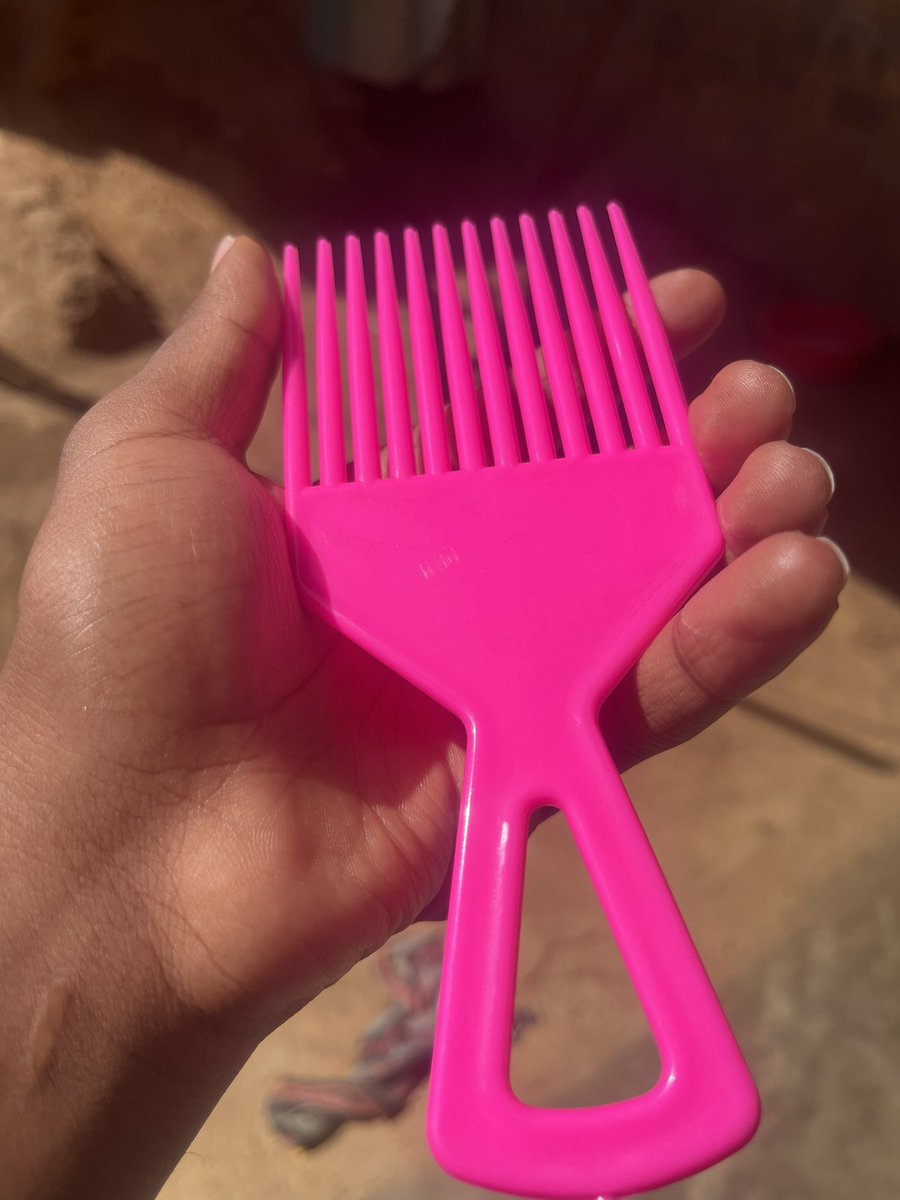 Samuela__2's tweet photo. Mureke tuganire hano gato kuba uri umuhungu ukoresha iki gisokozo buri gitondo uko ugiye ubwo uri kumva udafite ikibazo gikomeye cyangwe nijye ufite icyibazo???

🚨Tuganire https://t.co/BHoKS0uYO2