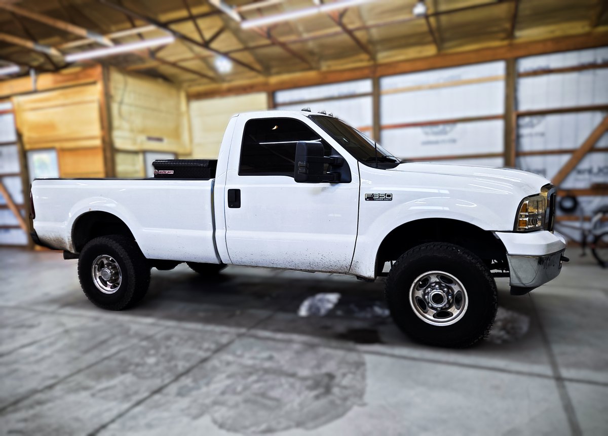CarBeyondDriven's tweet photo. This sweet vintage BFT #Ford F-350 was in to have CBD install quality #3M Obsidian 15% window tint

#carbeyonddriven https://t.co/B0l4O2Zf78