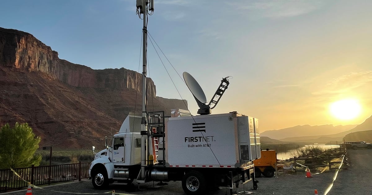 UrgentComm's tweet photo. FirstNet adds remote coverage as mobile-satellite service awaits dlvr.​it/TVnRG6 https://t.co/aQKmP8MDr5