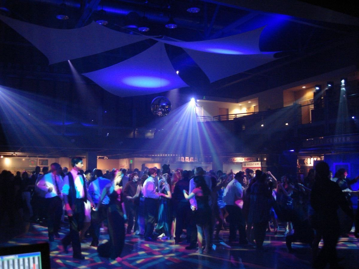 WHSOfficialNews's tweet photo. Homecoming this past weekend was a blast! https://t.co/HUhjOAzPqT