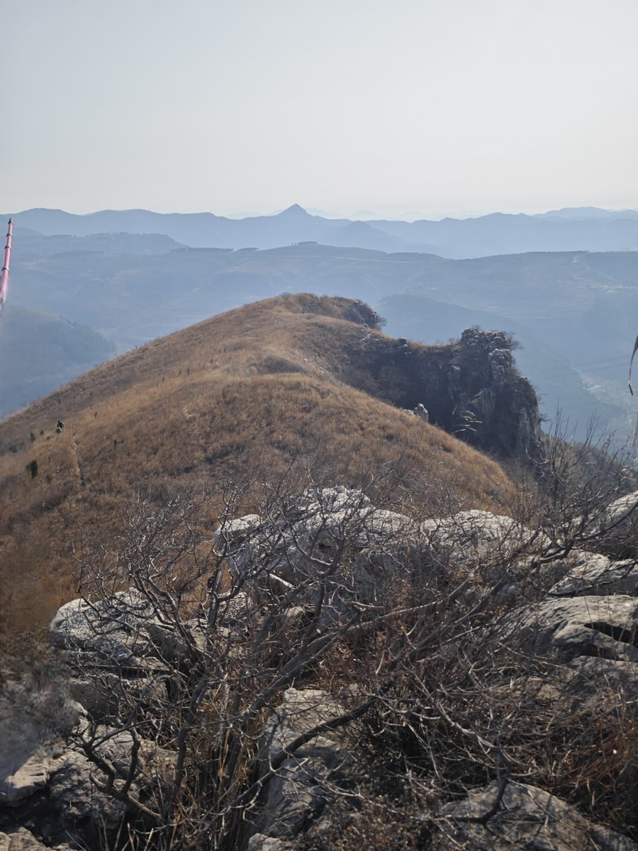 JomSuper1992's tweet photo. I begged the Han people to climb the hill together with sincerity. https://t.co/5K3et9RP39